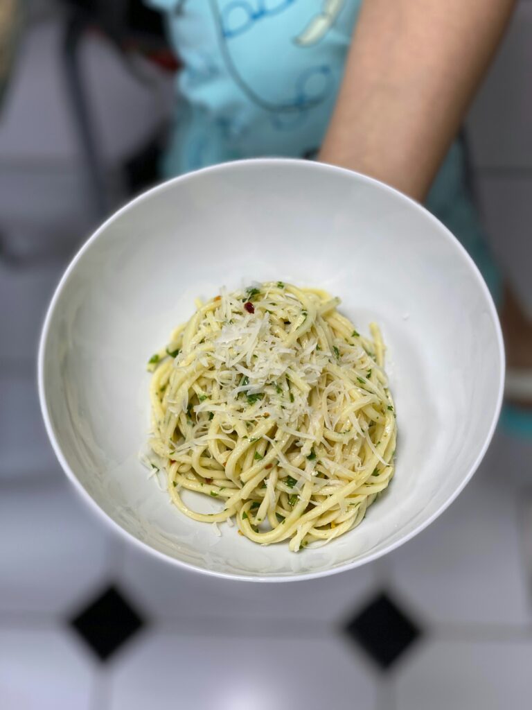 Μακαρόνια με σκόρδο & λάδι (Aglio e olio)